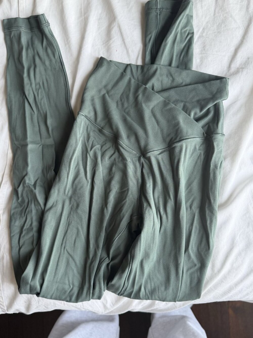 Offline by Aerie Sage Green Leggings Size XS